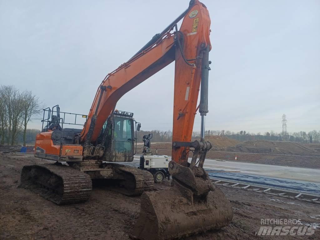 Doosan DX 225 LC-5 Bageri gusjeničari