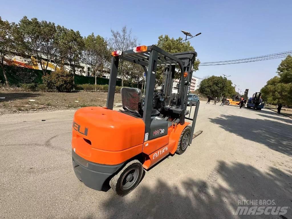 Heli CPC 30 Dizelski viličari
