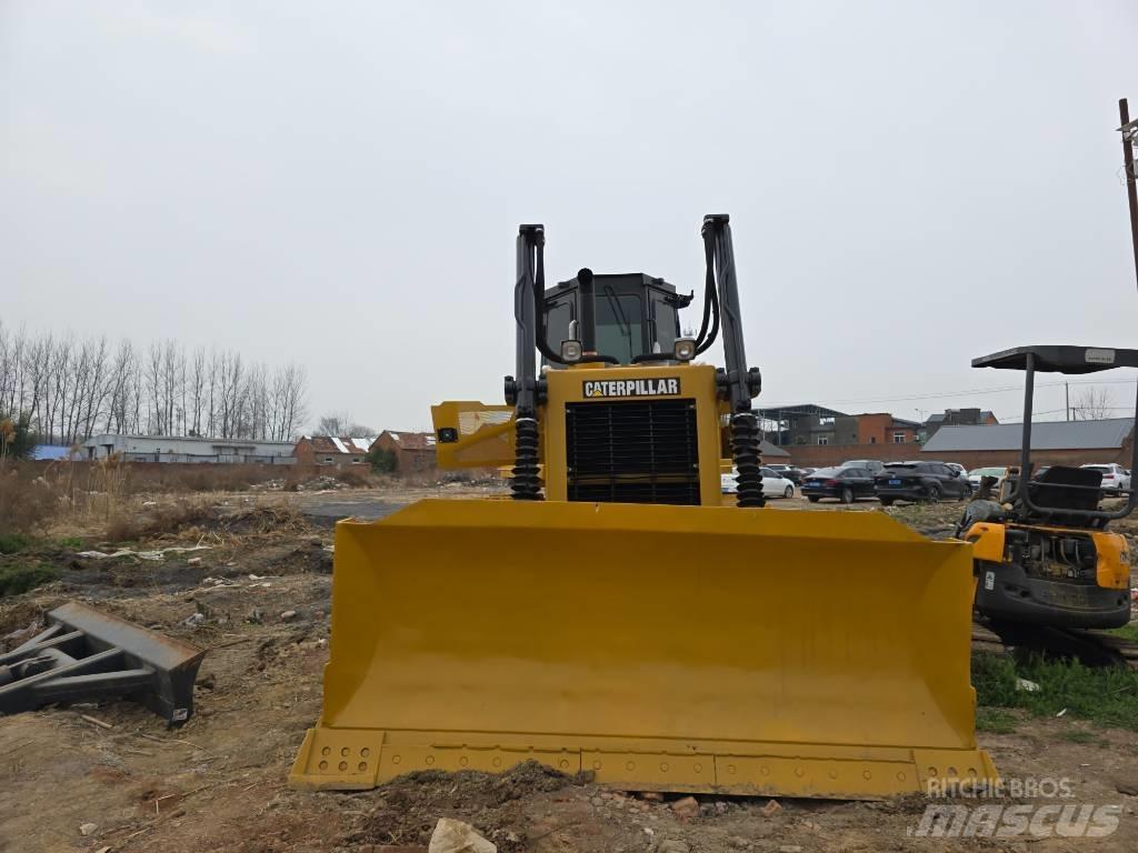 CAT D7G Buldožeri gusjeničari