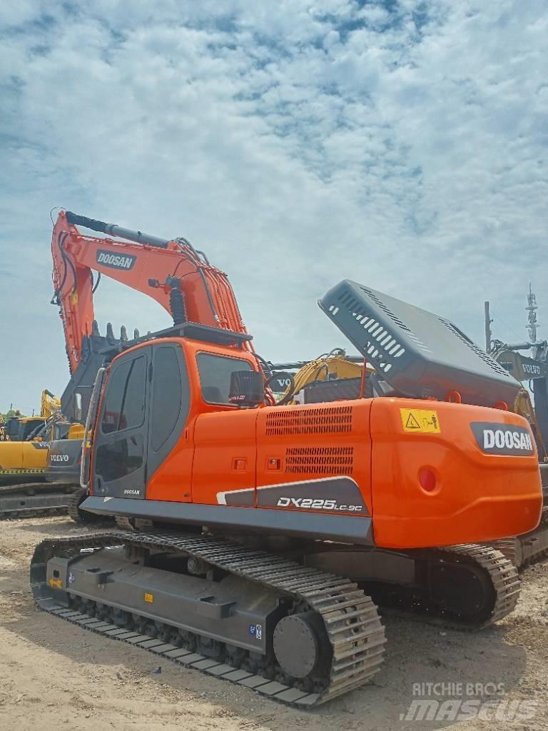 Doosan DX 225LC-9C Bageri gusjeničari