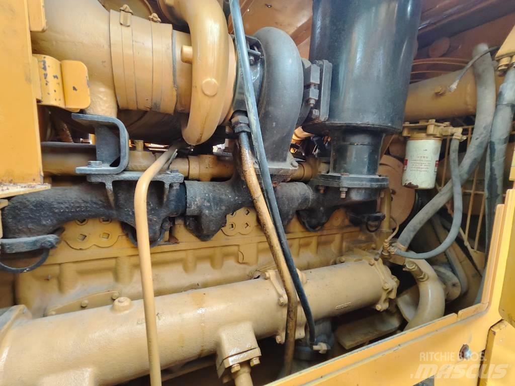 CAT D 7 G Buldožeri gusjeničari
