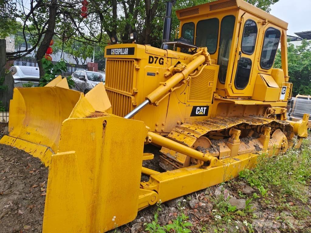 CAT D 7 G Buldožeri gusjeničari