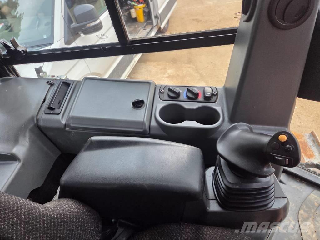 CAT D 5 K 2 LGP Buldožeri gusjeničari