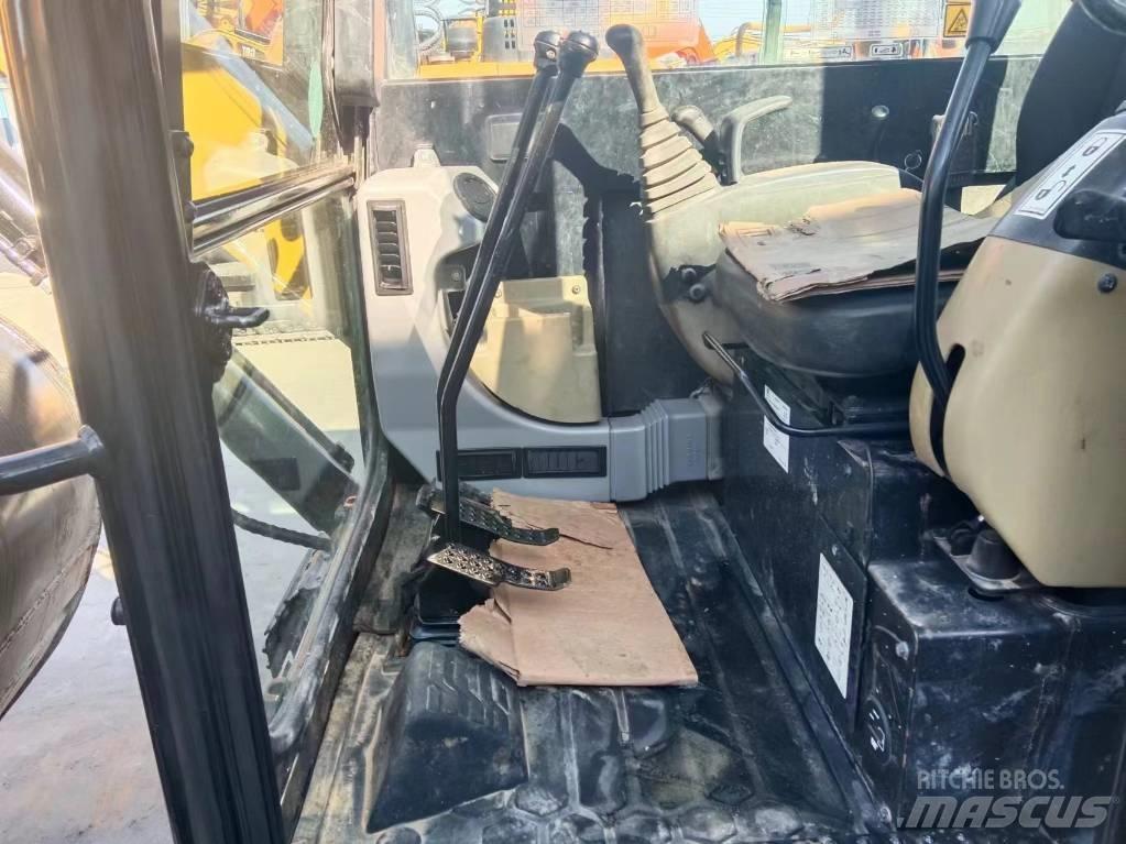 CAT 307 Bageri gusjeničari