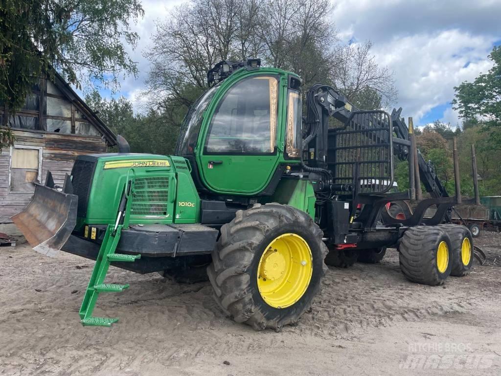 John Deere 1010 E Forvarderi