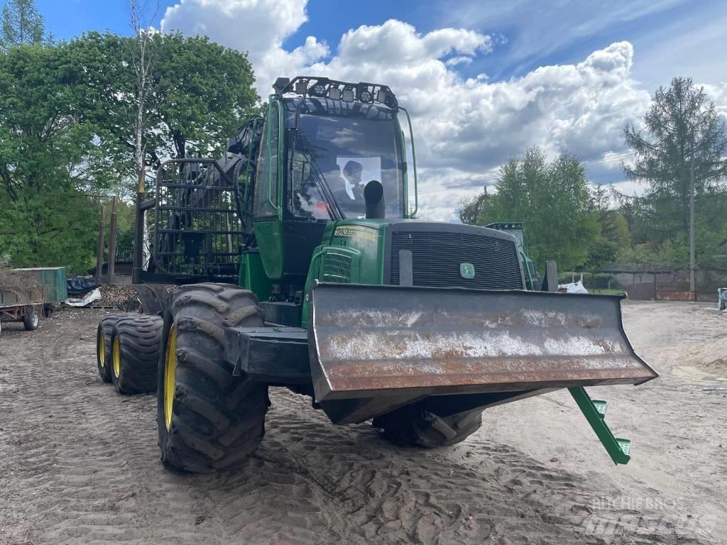 John Deere 1010 E Forvarderi