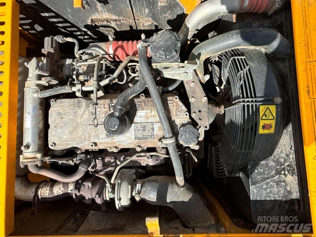 JCB JS 260 LC Bageri gusjeničari
