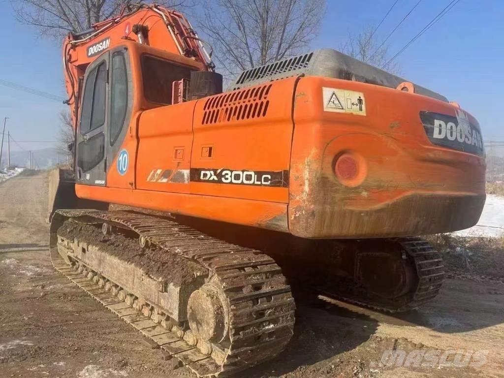 Doosan DX300 Bageri gusjeničari