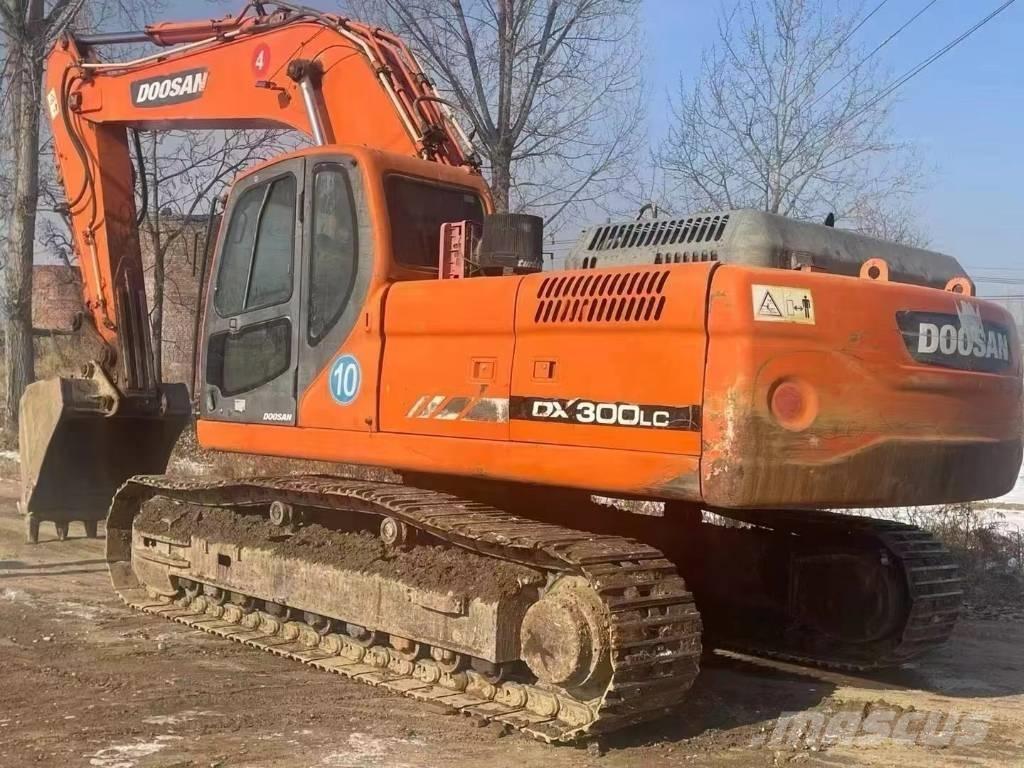 Doosan DX300 Bageri gusjeničari
