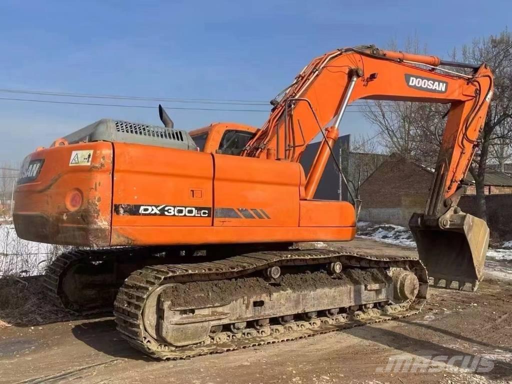 Doosan DX300 Bageri gusjeničari