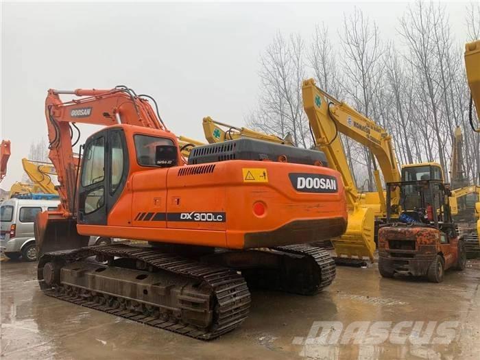 Doosan dx300 Bageri gusjeničari