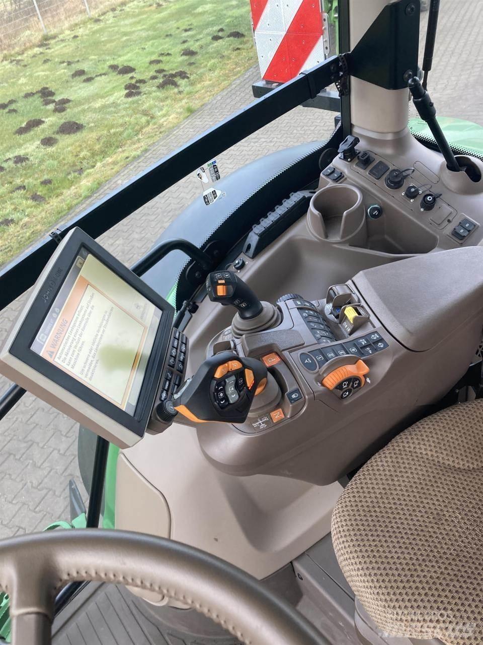 John Deere 6R 195 Traktori