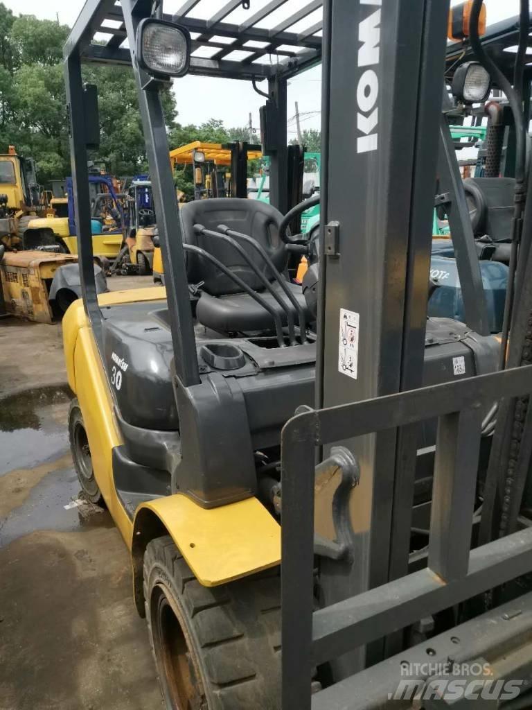 Komatsu 30 Teleskopski viličari