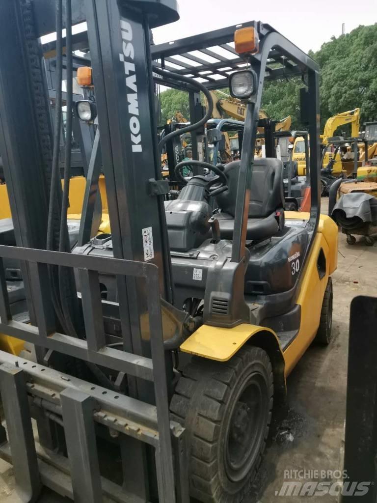 Komatsu 30 Teleskopski viličari