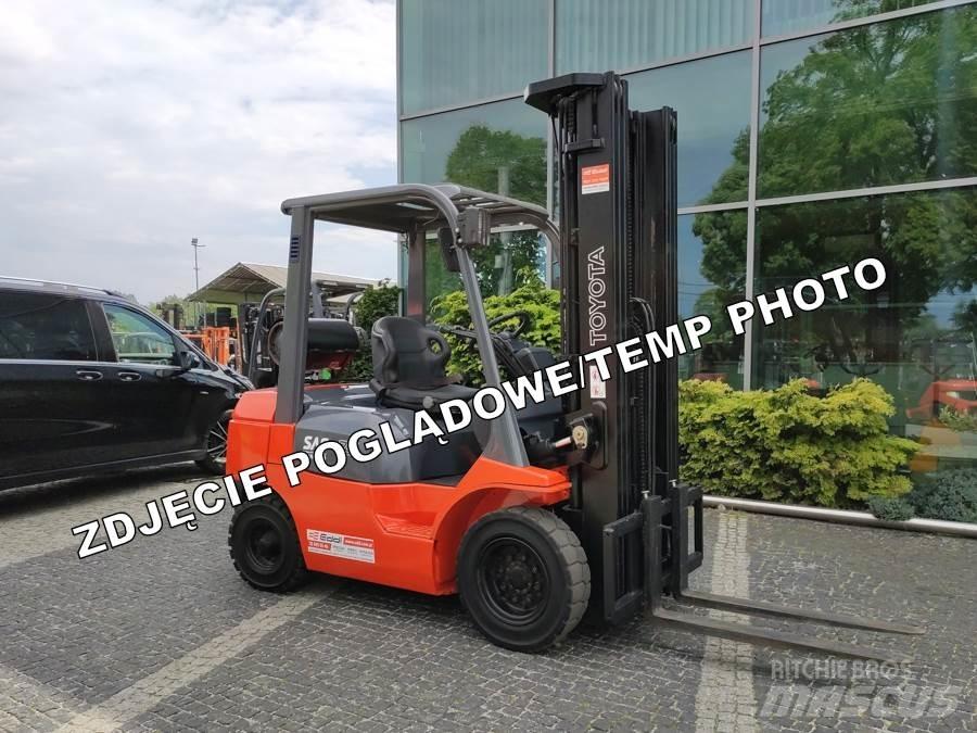Toyota 42-7FGF20 Plinski viličari