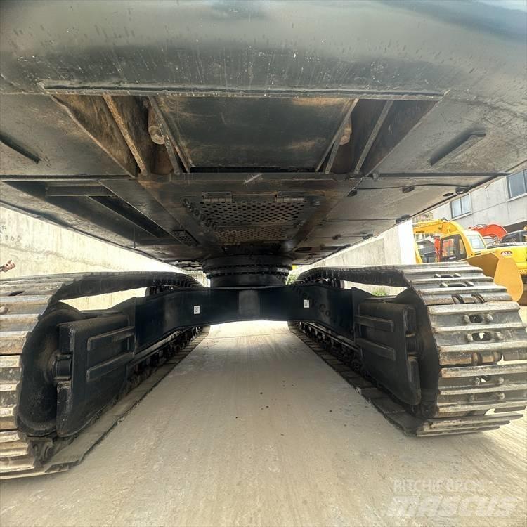 Hyundai 330 Bageri gusjeničari
