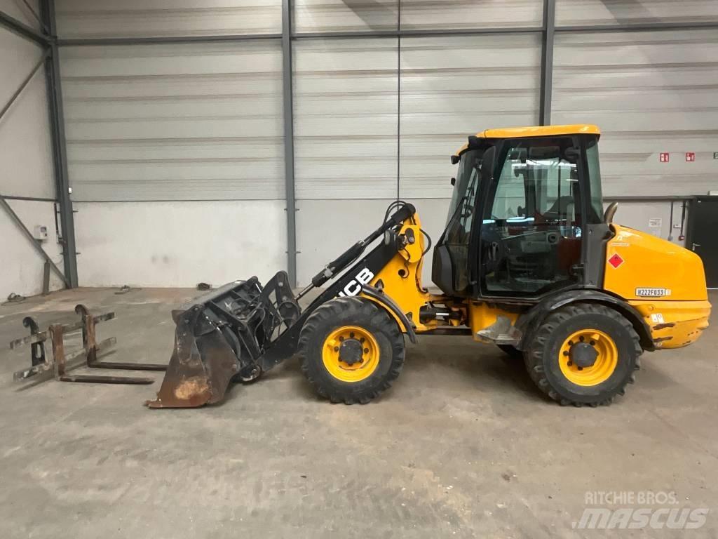 JCB 406 B Utovarivači na kotačima