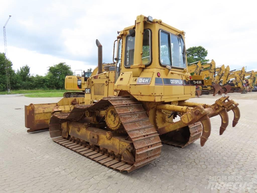 CAT D 4 H Buldožeri gusjeničari