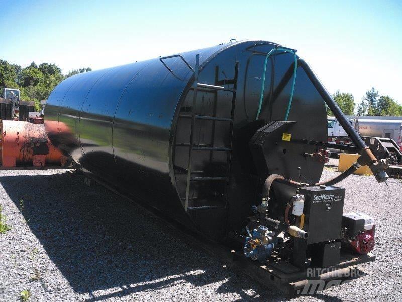 SealMaster 8000 GAL. Dodatna oprema za asfaltne strojeve