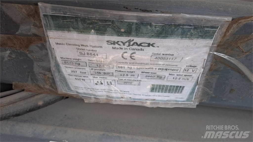 SkyJack 8841RT Škaraste platforme