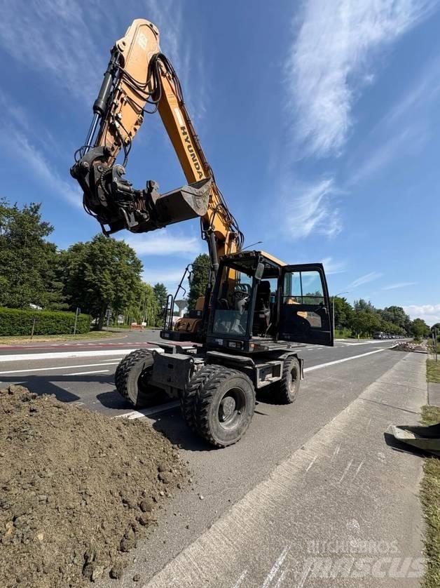 Hyundai HW 140 Bageri na kotačima