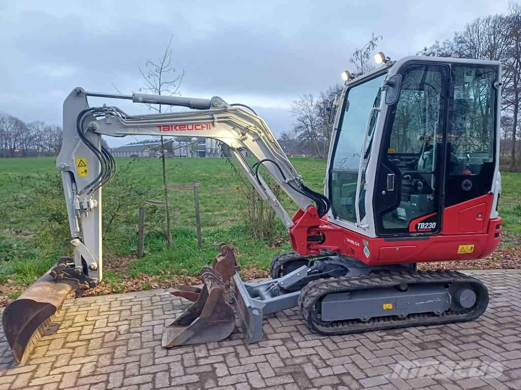 Takeuchi TB 230 Mini bageri <7t