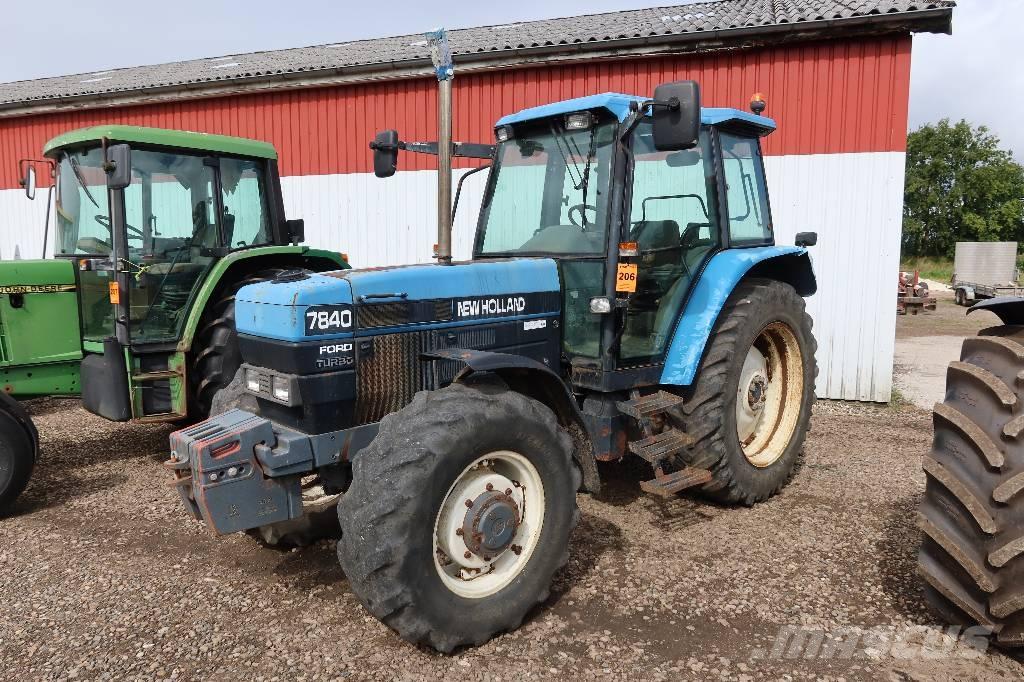 New Holland 7840 Traktori