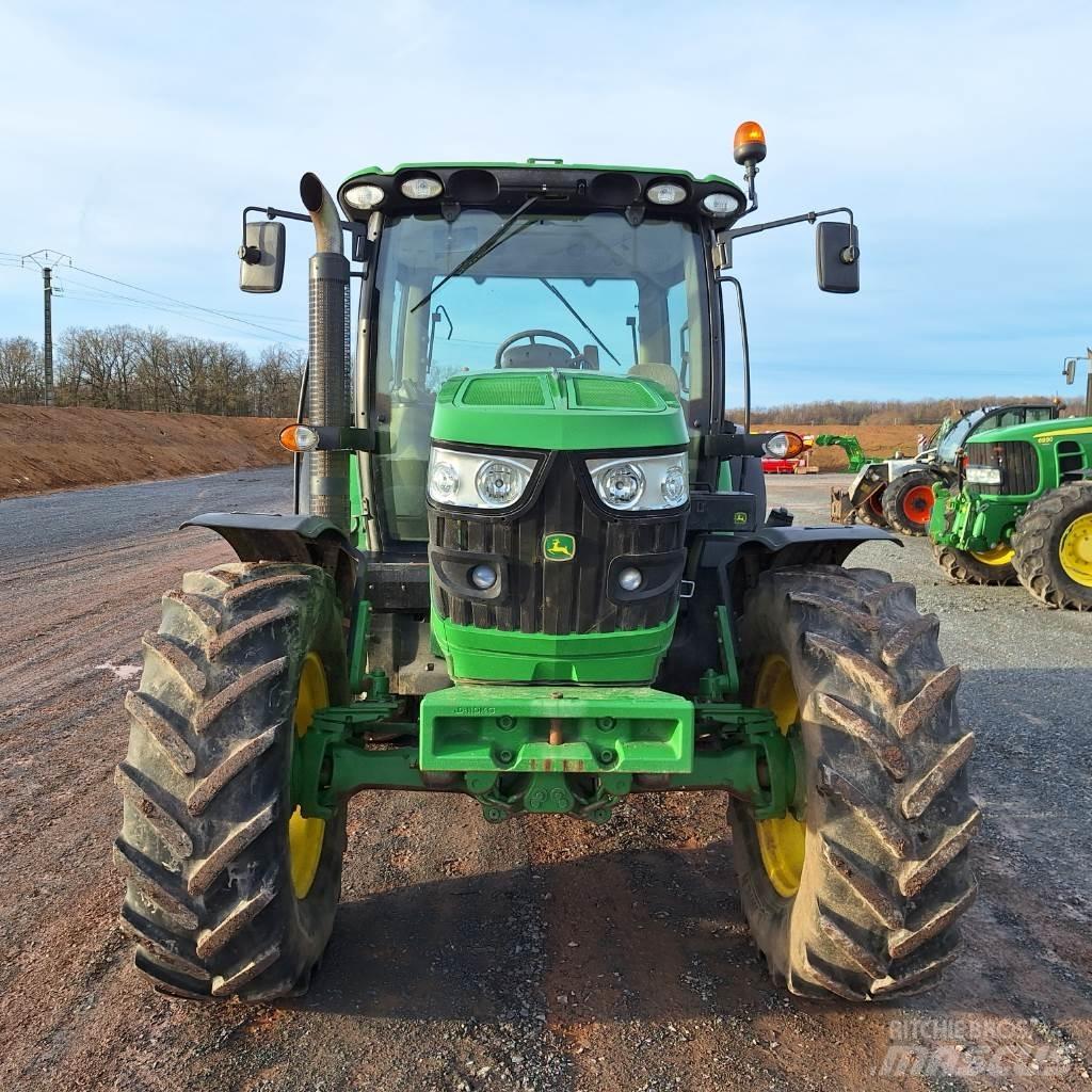 John Deere 6125R Traktori
