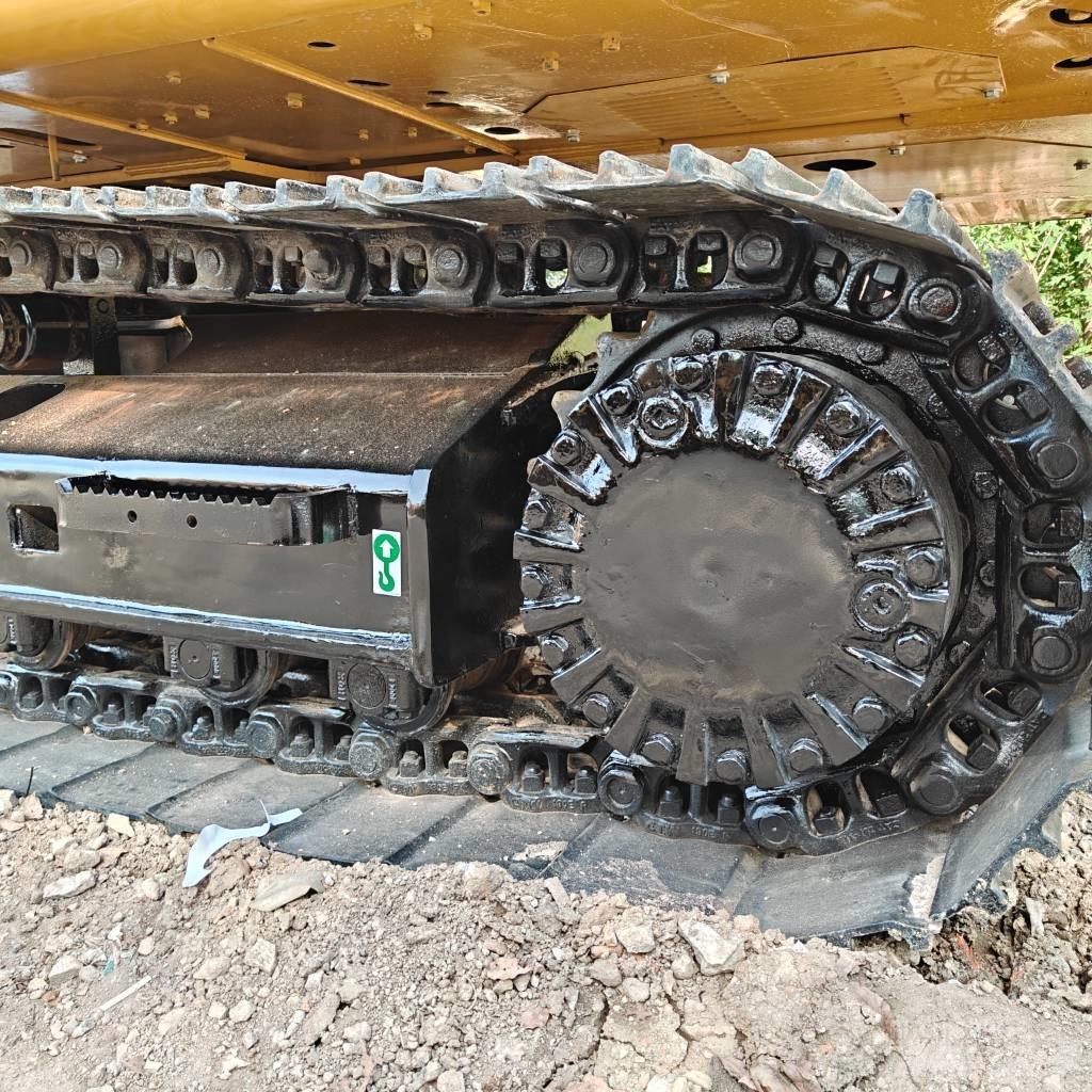 CAT 323D2L Bageri gusjeničari