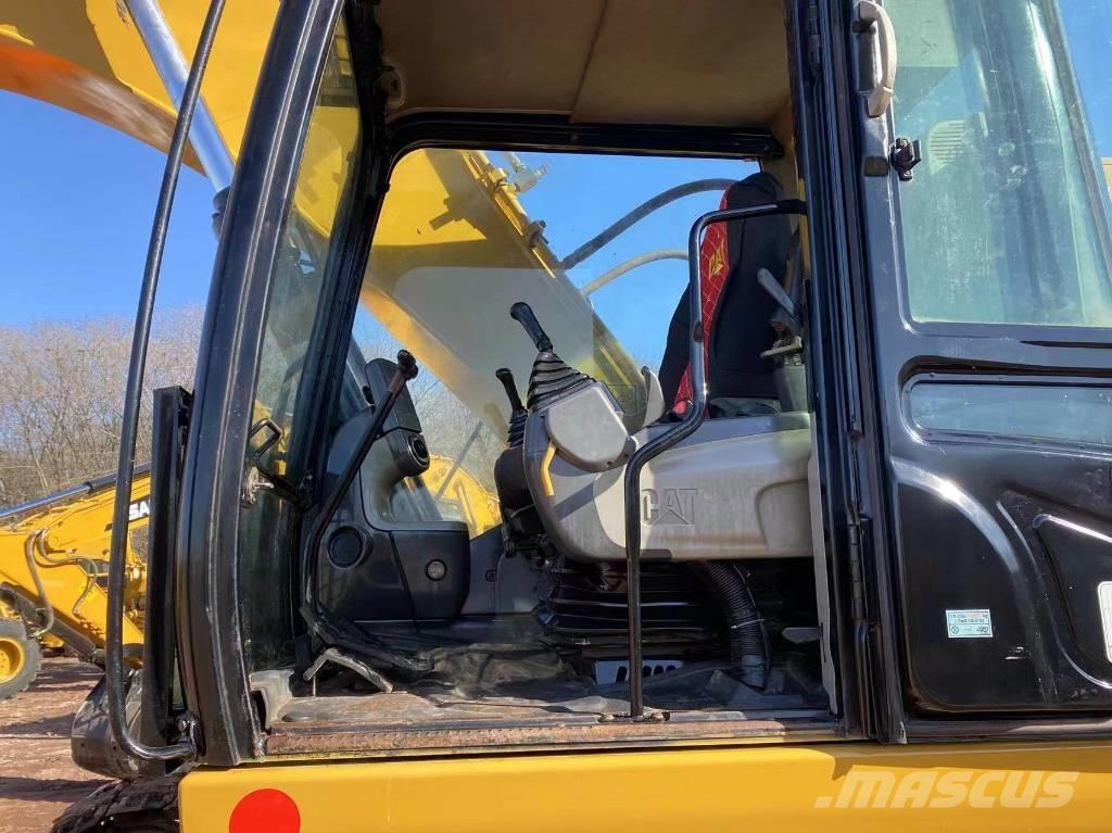 CAT 325D Bageri gusjeničari