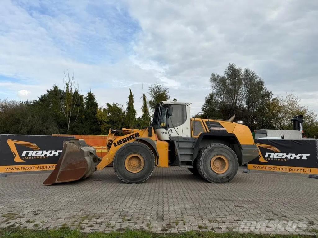 Liebherr L576 Utovarivači na kotačima