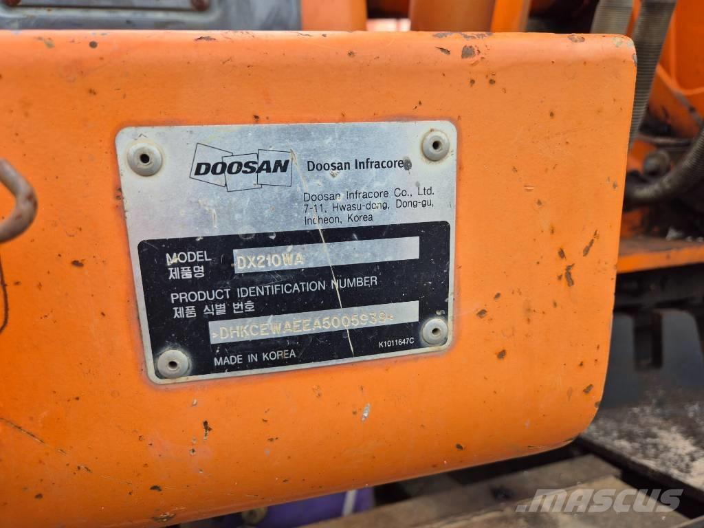 Doosan DX210WA Bageri na kotačima