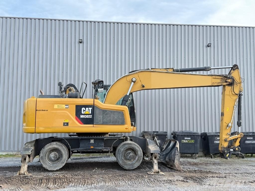 CAT MH3022 Bageri za manipuliranje materijalom / otpadom