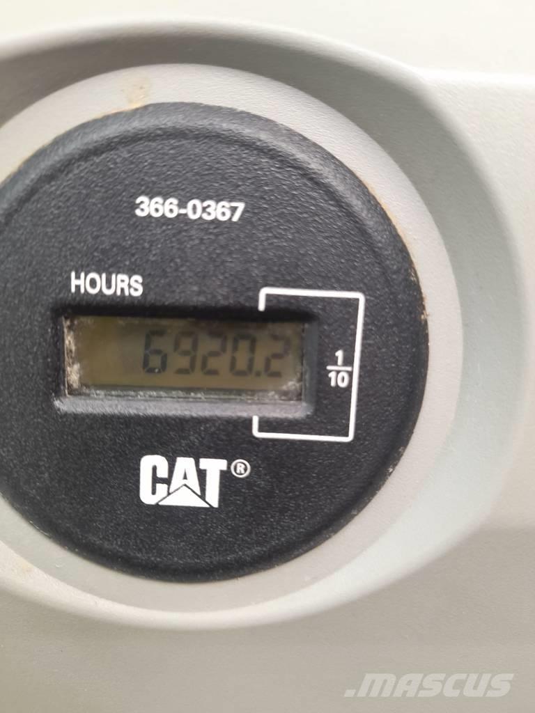 CAT 326 F L N Bageri gusjeničari