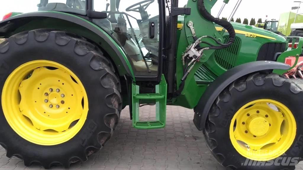 John Deere 5820 Traktori