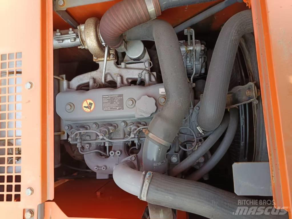 Hitachi ZX135 Bageri gusjeničari