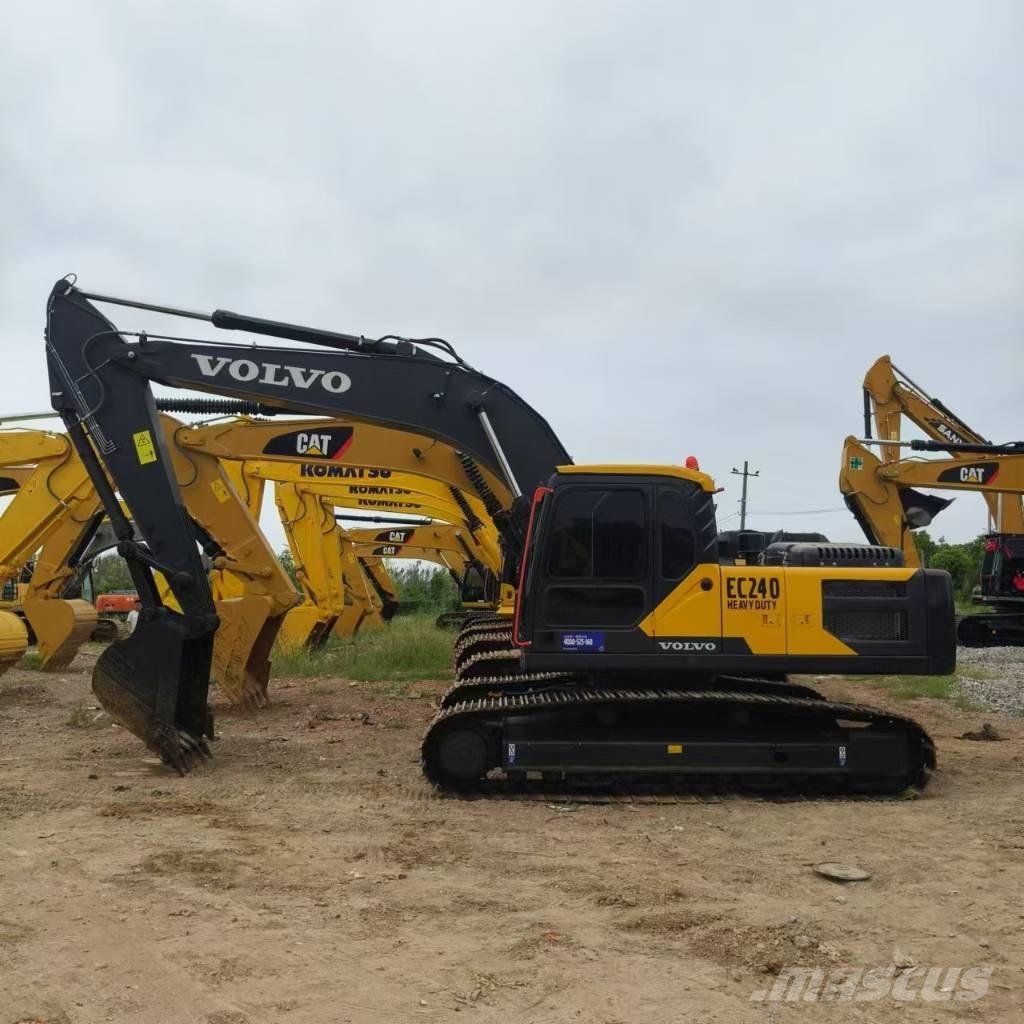 Volvo EC 240 Bageri gusjeničari