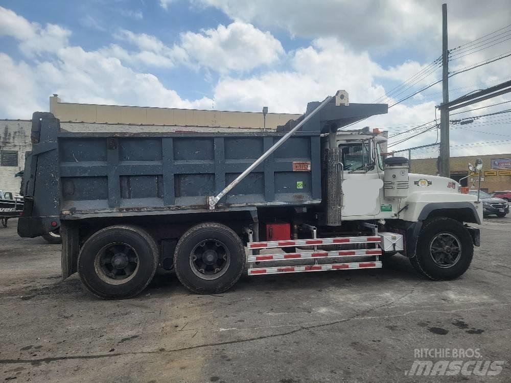 Mack RD 688 SX Kiper kamioni