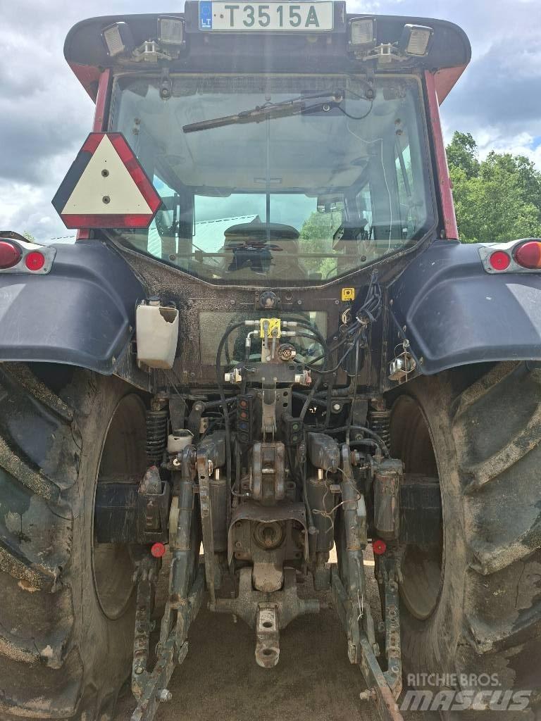 Valtra N 123 Traktori