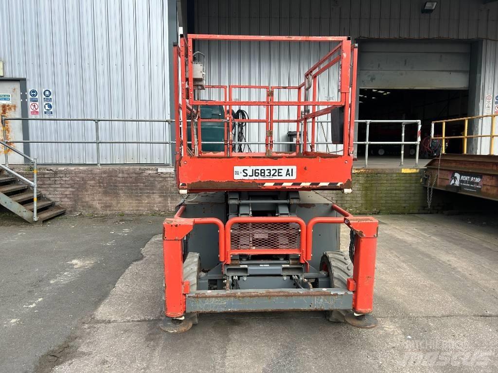 SkyJack SJ 6832 E Škaraste platforme