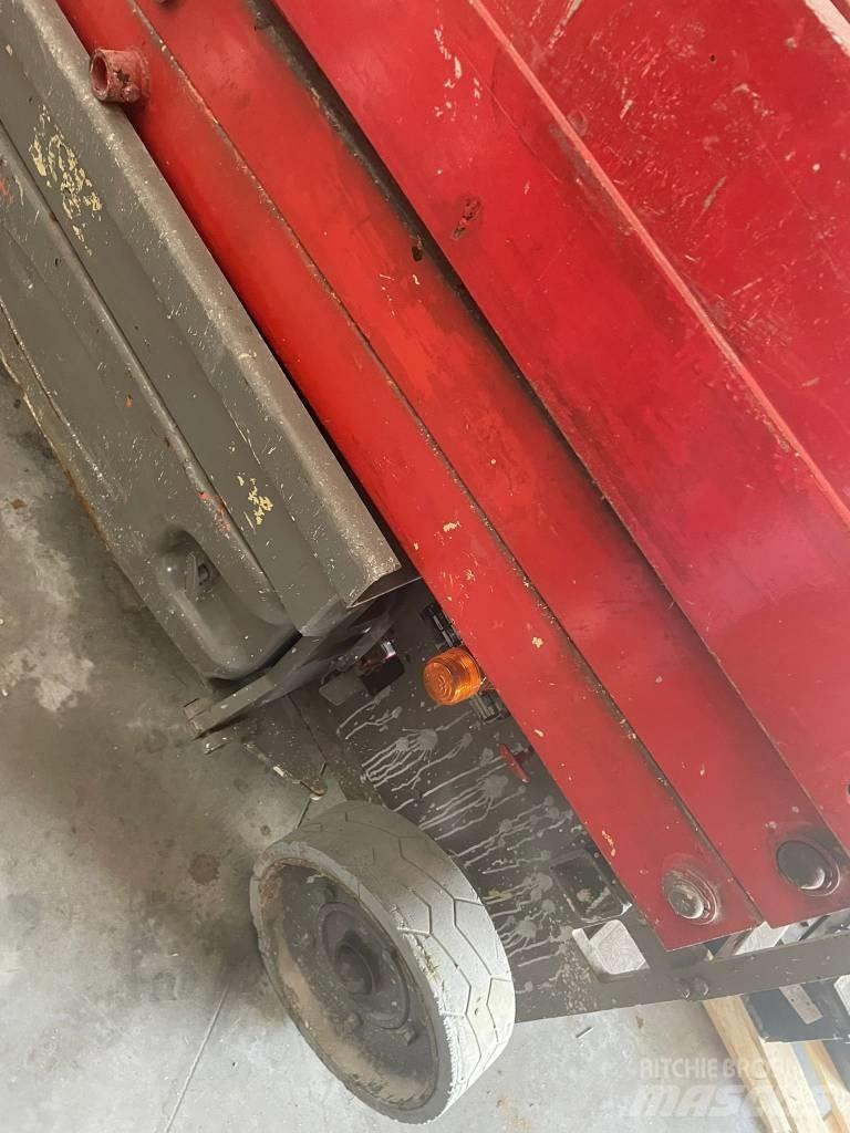 JLG 2030 ES Škaraste platforme