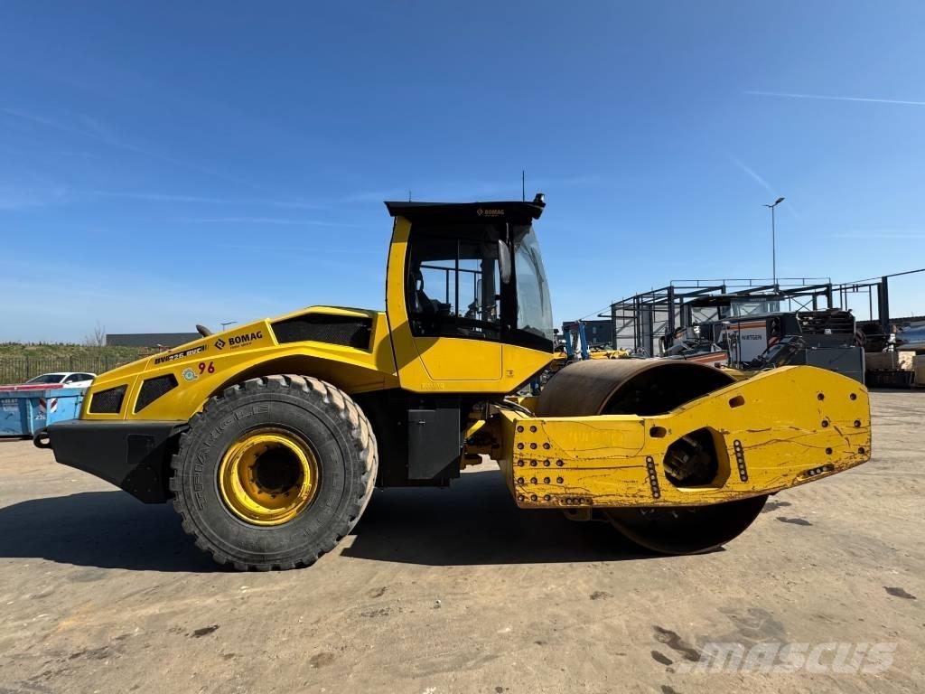 Bomag BW 226 BVC-5 Valjci sa jednim bubnjem