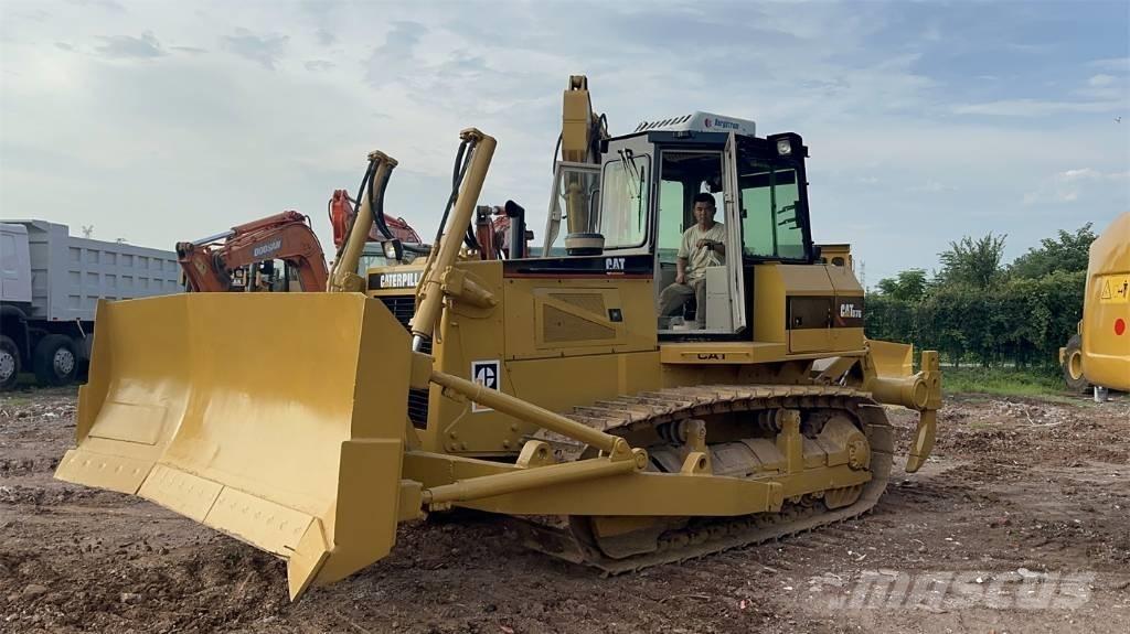 CAT D7G Buldožeri gusjeničari