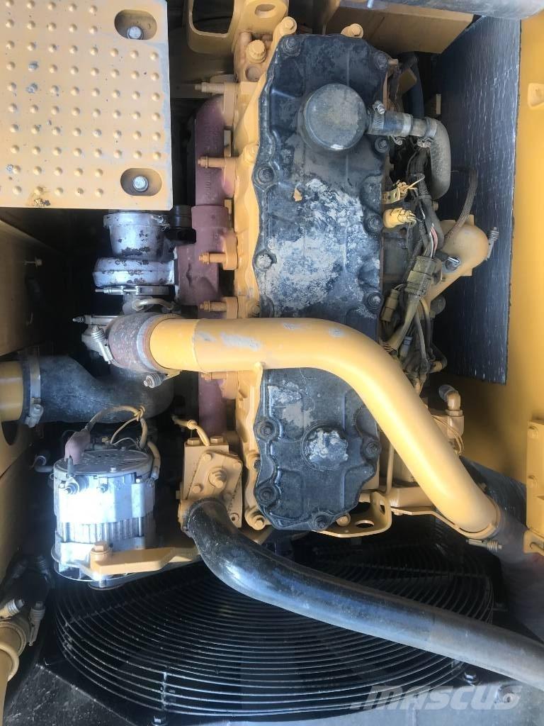 CAT 325 D L Bageri gusjeničari