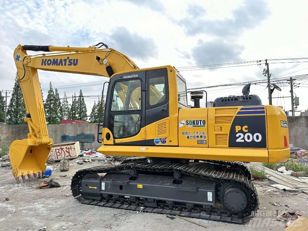 Komatsu PC200-8 Bageri gusjeničari
