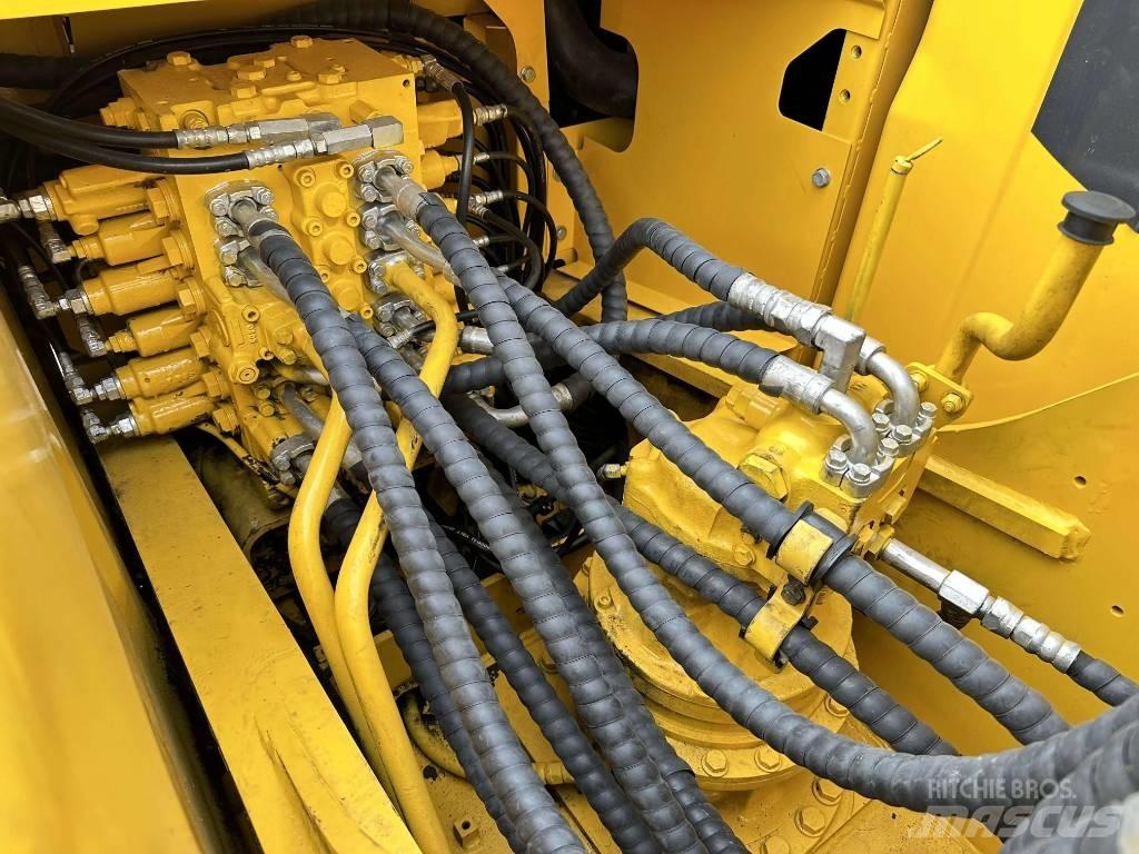 Komatsu PC200-8 Bageri gusjeničari