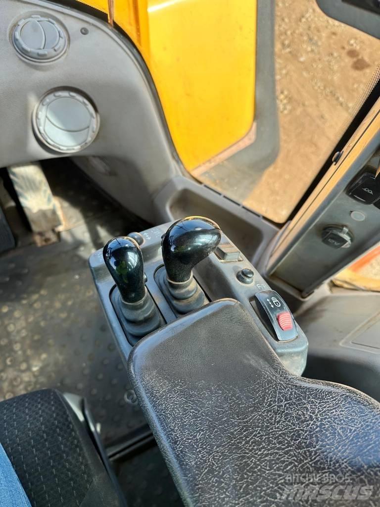 Volvo L 220 H Utovarivači na kotačima