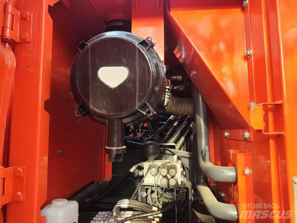 Doosan DX300LC-9c Bageri gusjeničari