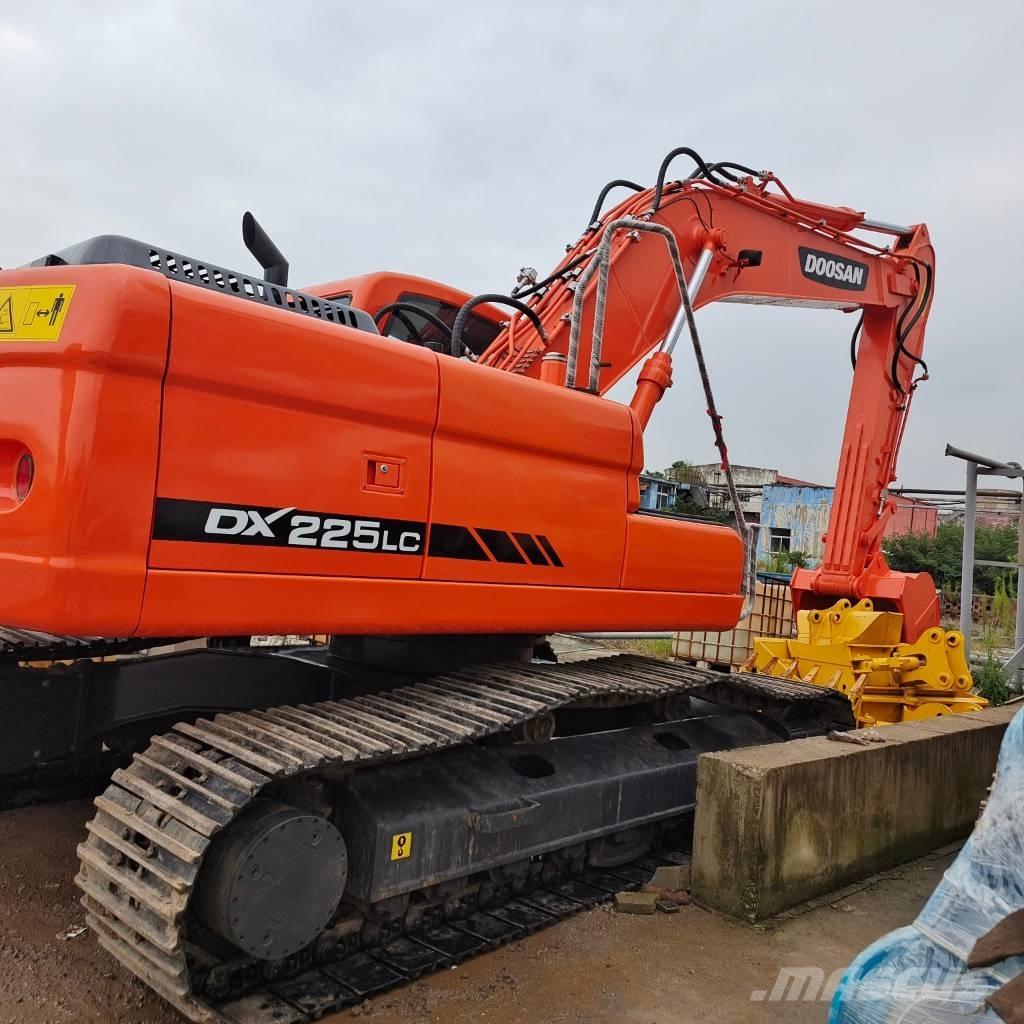 Doosan DX 225 Bageri gusjeničari
