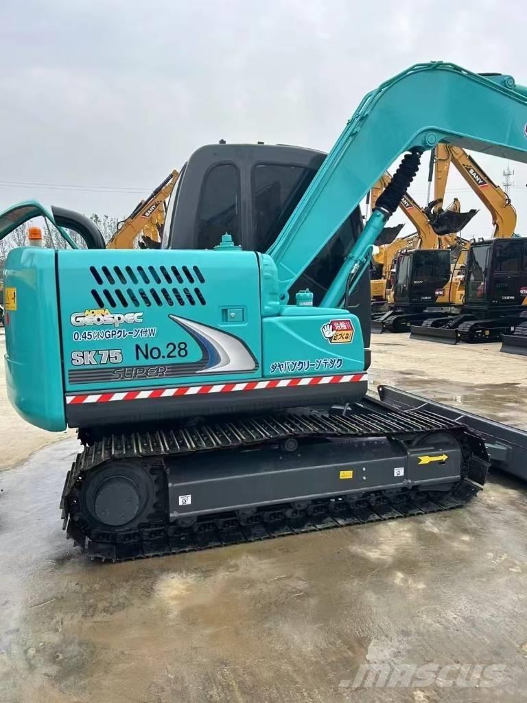 Kobelco SK 75 Bageri gusjeničari